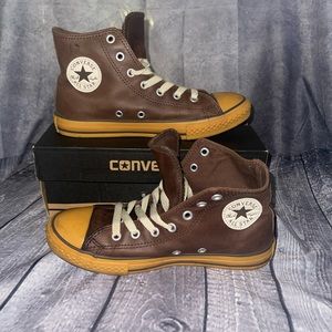 Converse - Brown and yellow genuine leather all star sneakers.